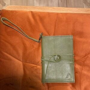 Green Leather Wristlet Wallet